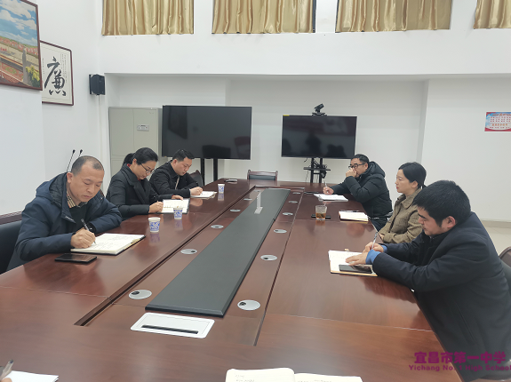 市纪委监委派驻市教育局纪检监察组领导来我校调研