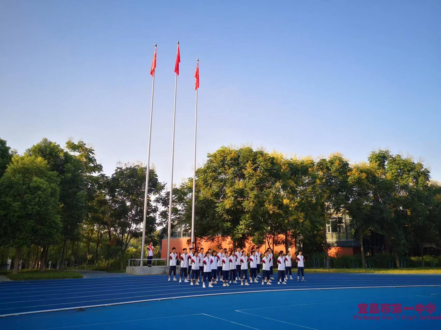 【国旗下讲话】学习功勋模范，汲取奋进力量