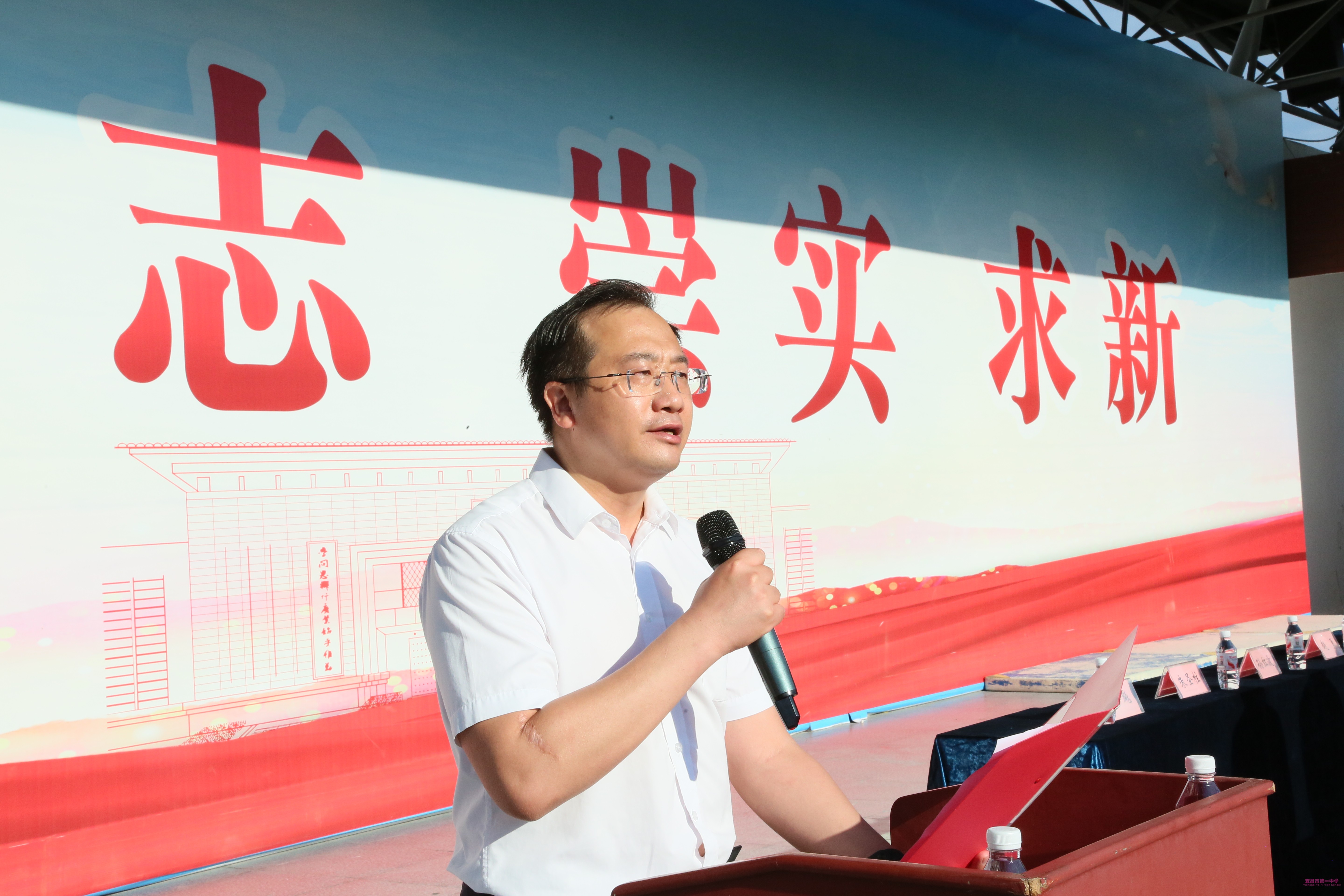 黄文坚老师发言.JPG
