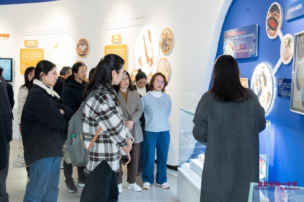 党建引领促发展，校企联动共育人——宜昌一中第三党支部赴安琪集团开展主题党日活动